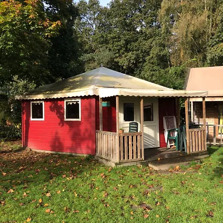 Zweeds Huisje Glamping Campsite Voorthuizen